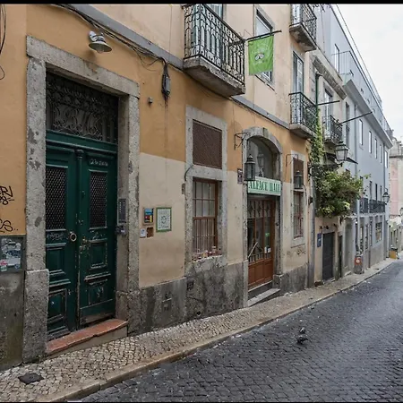 Guest house In - 3lisbon Downtown Private Bedroom River View *